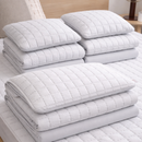 [COMPRÁ 1, LLEVÁ 2] Hydra Soft™ Juego de Cama Impermeable Premium – Sábana Ajustable + 2 Fundas